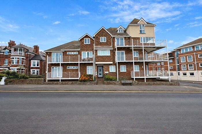 2 Bedroom Flat For Sale In The Lancaster, Broadstairs, CT10