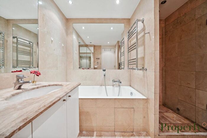 2 Bedroom Apartment To Rent In Belgrave Court, Westferry Circus, London, E14