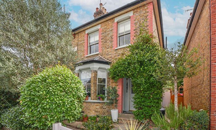 2 Bedroom Semi Detached House For Sale In Firsgrove Road, Warley, Brentwood, CM14