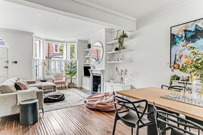 3 Bedroom Property To Rent In Prospect Road, Childs Hill, London, NW2