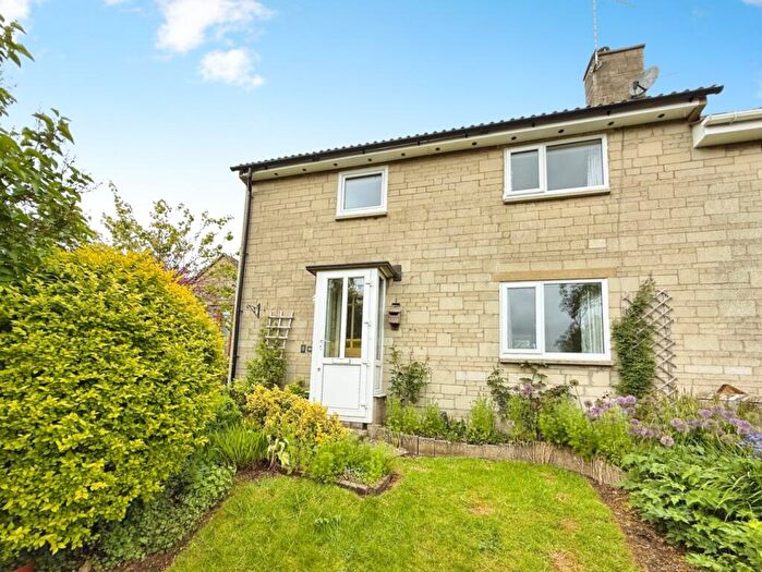 3 Bedroom Semi-Detached House For Sale In Manor View, Selsley East, Stroud, GL5