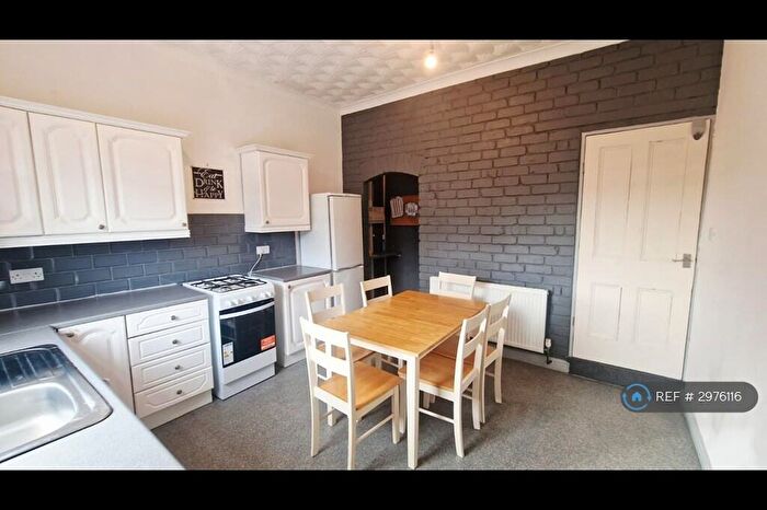 3 Bedroom Terraced House To Rent In Warwick Terrace, Sheffield, S10