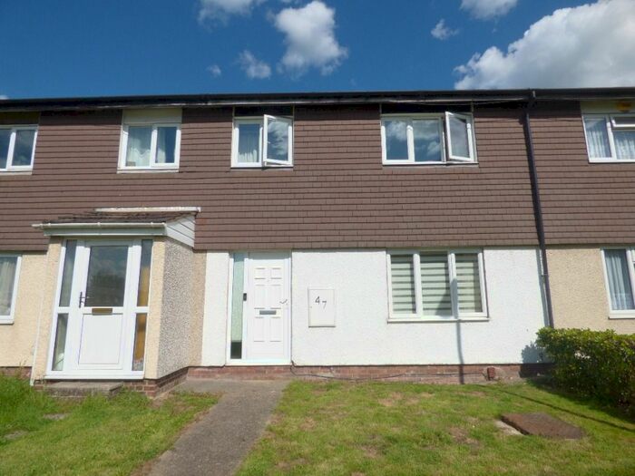 3 Bedroom Terraced House To Rent In Wilsner, Pitsea, SS13