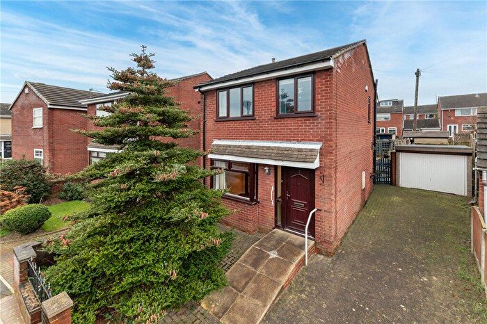3 Bedroom Detached House For Sale In Flexbury Avenue, Morley, Leeds, West Yorkshire, LS27
