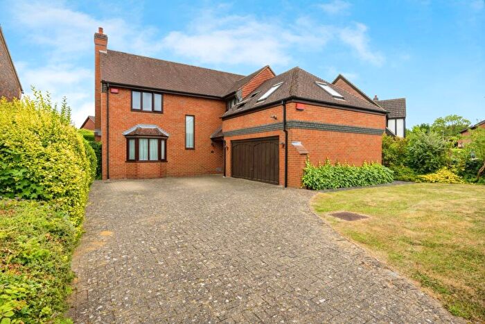 5 Bedroom Detached House For Sale In Boulters Lock, Giffard Park, Milton Keynes, MK14