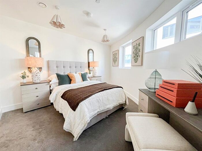 2 Bedroom Flat To Rent In Flat, Martin Court, Hastings, TN34