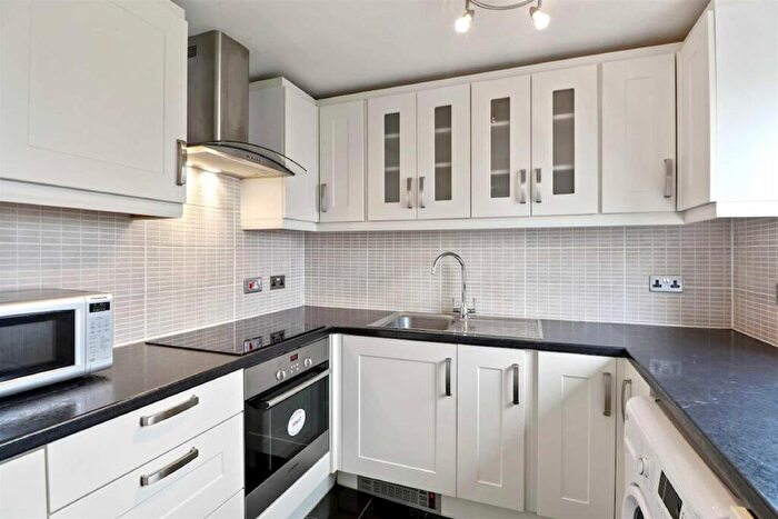 1 Bedroom Flat For Sale In Avenue Road, Penge, London, SE20