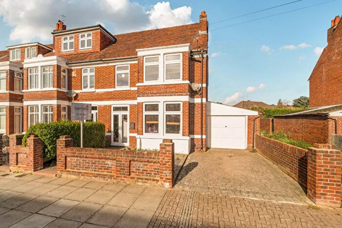 3 Bedroom Property For Sale In Mansvid Avenue, Portsmouth, PO6