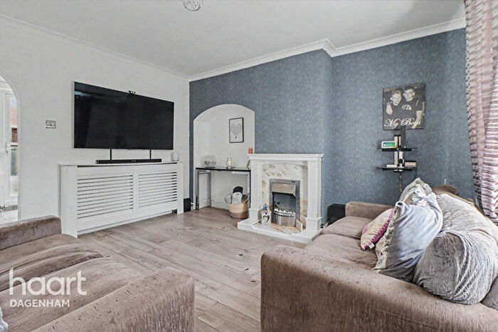 2 Bedroom End Of Terrace House For Sale In Thompson Road, Dagenham, RM9