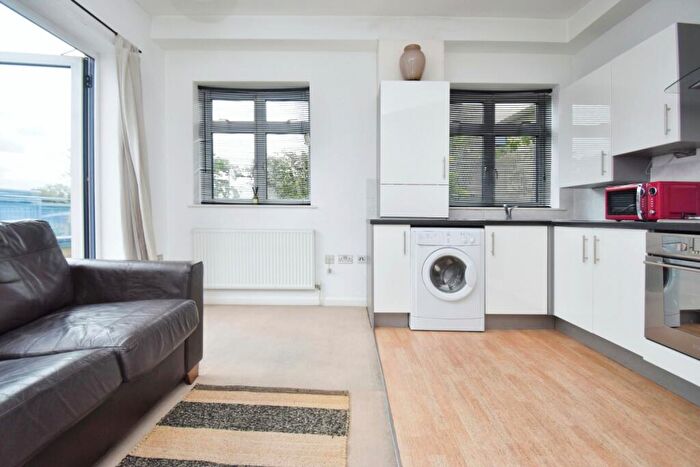 Flat To Rent In Clipper Way London, SE13