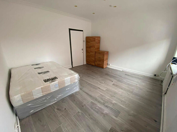5 Bedroom Flat To Rent In Homerton High Street, E9