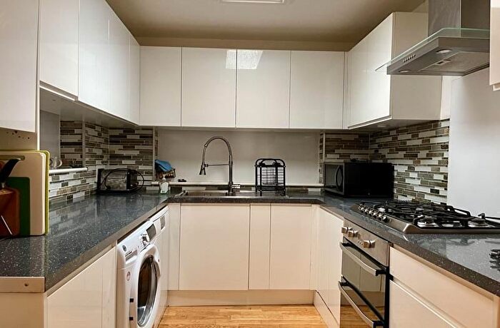 5 Bedroom Semi-Detached House To Rent In South Road, Englefield Green, Egham, TW20