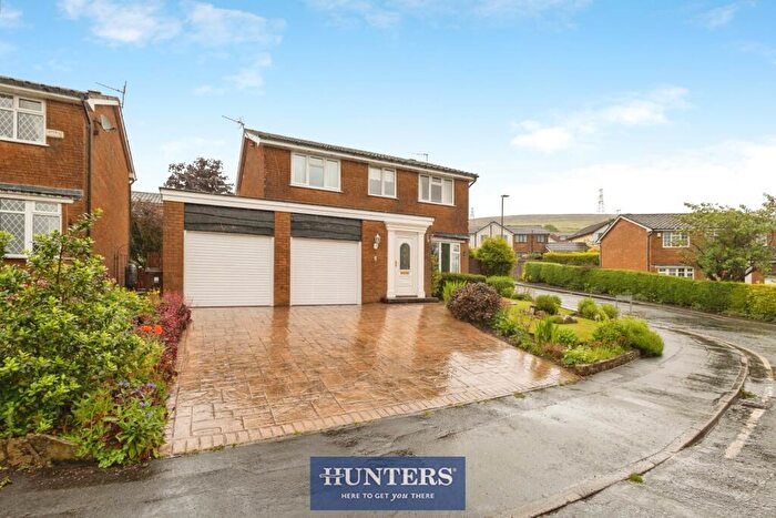4 Bedroom Detached House For Sale In Haycock Close, Stalybridge, SK15