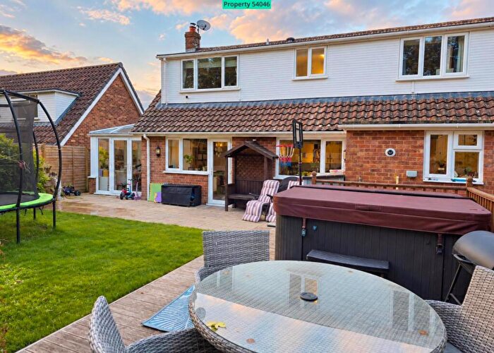 3 Bedroom Semi-Detached House For Sale In Kingsclere, Newbury, RG20
