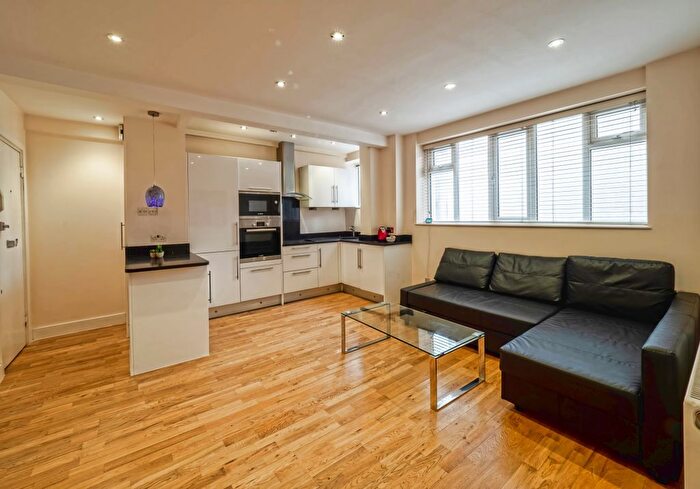 1 Bedroom Flat To Rent In Old Marylebone Road, London, NW1