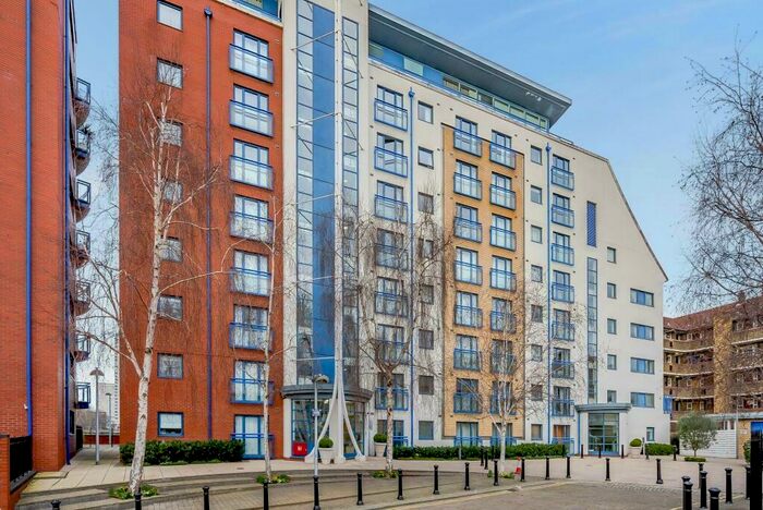 1 Bedroom Flat To Rent In Nova Building, Newton Place, Isle Of Dogs, Westferry, Canary Wharf, London, E14