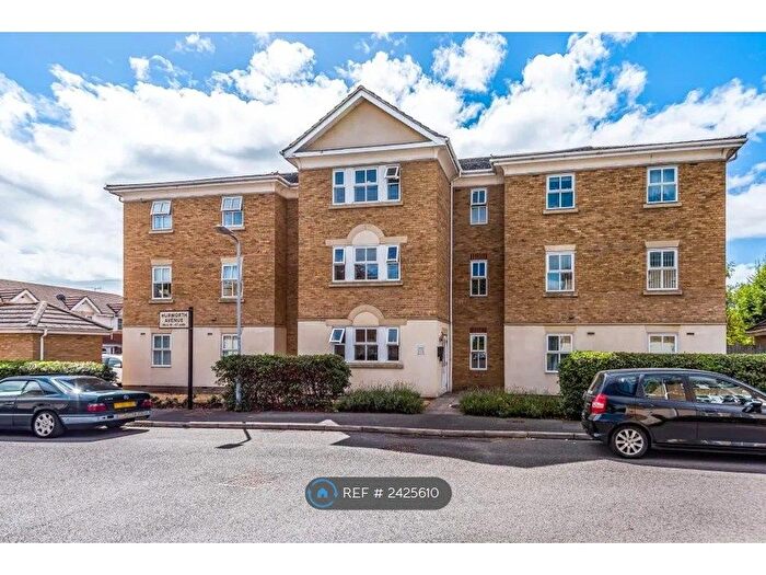 2 Bedroom Flat To Rent In Hurworth Avenue, Slough, SL3