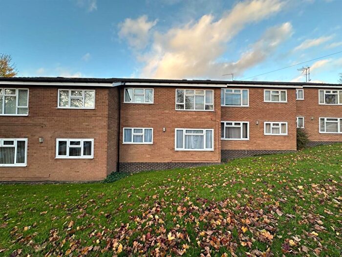 1 Bedroom Flat To Rent In Chawn Hill Close, Stourbridge, DY9