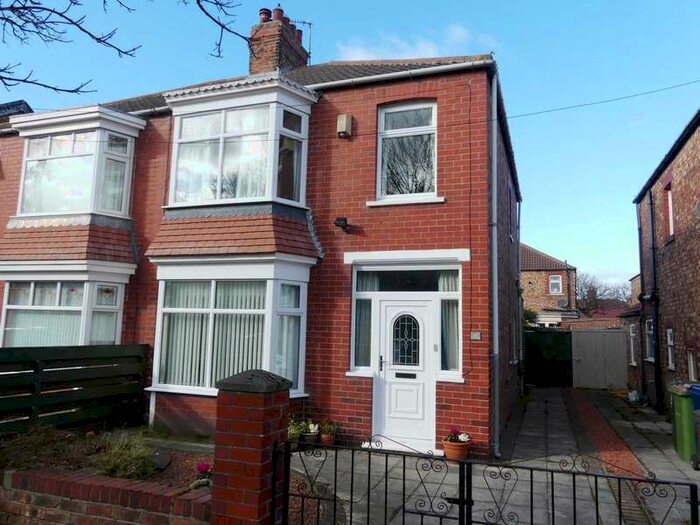 Houses for sale & to rent in TS10 2LU, Bodiam Drive, West Dyke Redcar