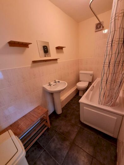 1 Bedroom Flat To Rent In Anson Road, Manchester, M14