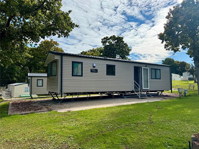 2 Bedroom Mobile/park Home For Sale In Hoburne Bashley, Sway Road, New Milton, Hampshire, BH25