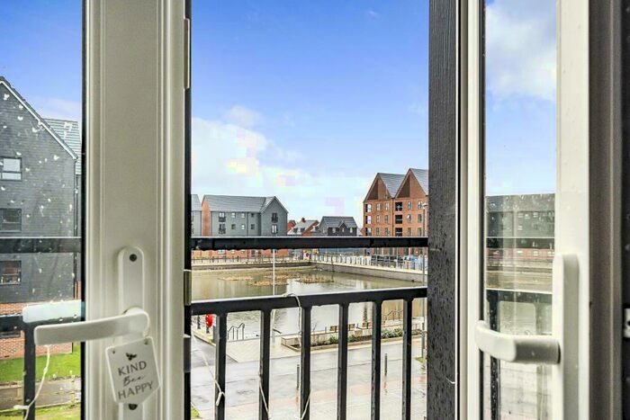 2 Bedroom Apartment To Rent In Kingsbrook, Aylesbury, HP22