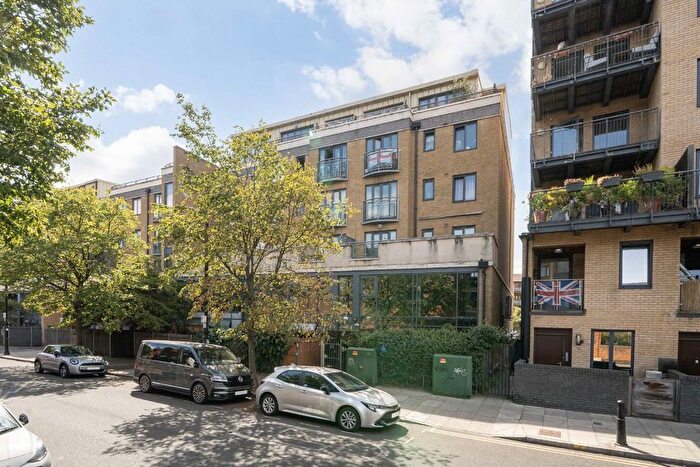 2 Bedroom Flat To Rent In Fairfield Road, Bow, E3
