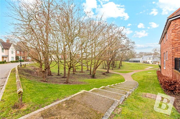 3 Bedroom Semi-Detached House For Sale In Watlington Gardens, Great Warley, Brentwood, Essex, CM13