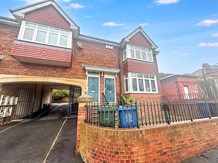 2 Bedroom Apartment For Sale In St Johns Mews, Newcastle Upon Tyne, Tyne And Wear, NE4