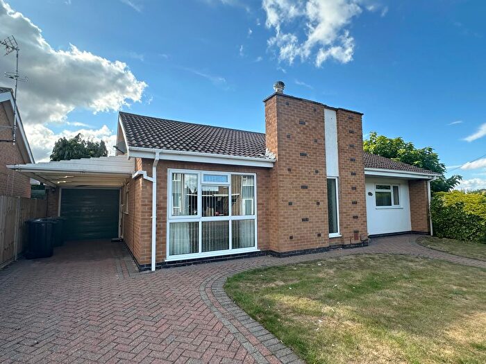 3 Bedroom Detached Bungalow To Rent In Raymond Drive, Nottingham, NG13