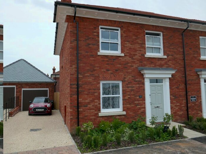 3 Bedroom Semi-Detached House To Rent In Southern Way, Yeovil, BA21