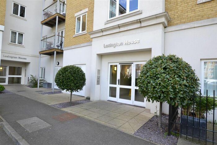 2 Bedroom Flat To Rent In Lexington House, Park Lodge Avenue, UB7