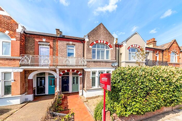 2 Bedroom Flat For Sale In Stondon Park, Forest Hill, London, SE23