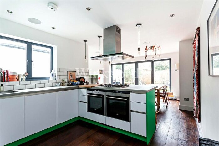 2 Bedroom Apartment To Rent In Station Road, London, N22