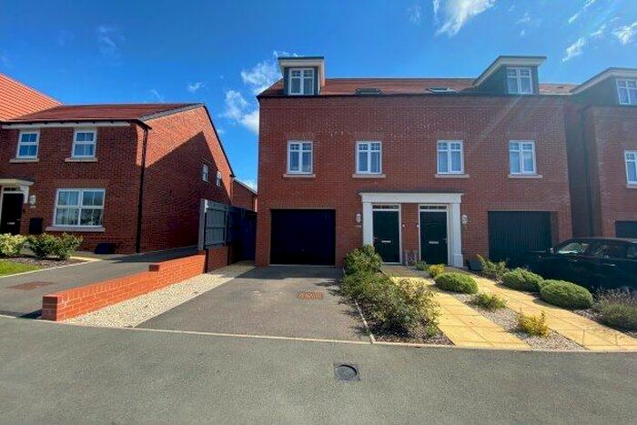 3 Bedroom Semi-Detached House To Rent In Taylor Way, Lichfield, WS13