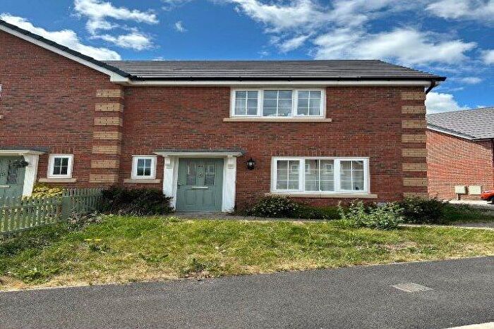 3 Bedroom Property To Rent In Cae Topyn, Denbigh, LL16