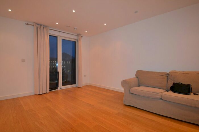 1 Bedroom Flat To Rent In Rivington Apartments, Railway Terrace, Slough, Berkshire, SL2