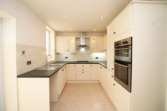 3 Bedroom Terraced House For Sale In Station Road, Poulton-le-Fylde, FY6