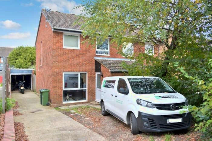 3 Bedroom Semi-Detached House To Rent In The Covey, Pound Hill RH10