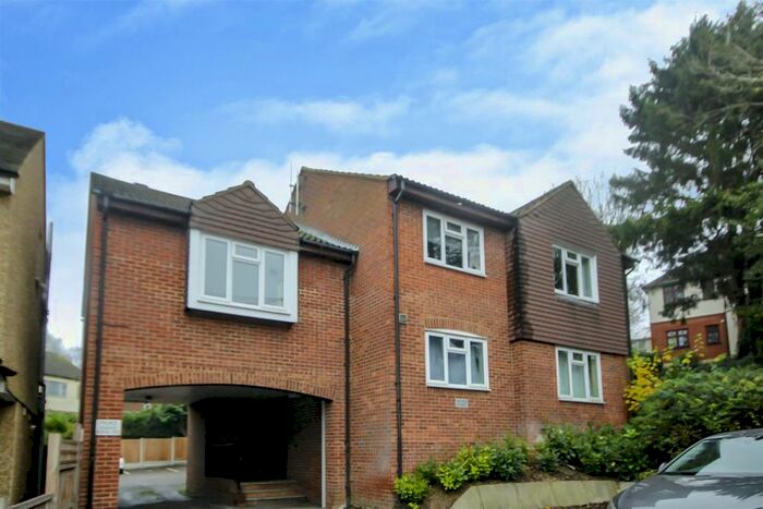 1 Bedroom Flat To Rent In Weald Road, Brentwood, CM14