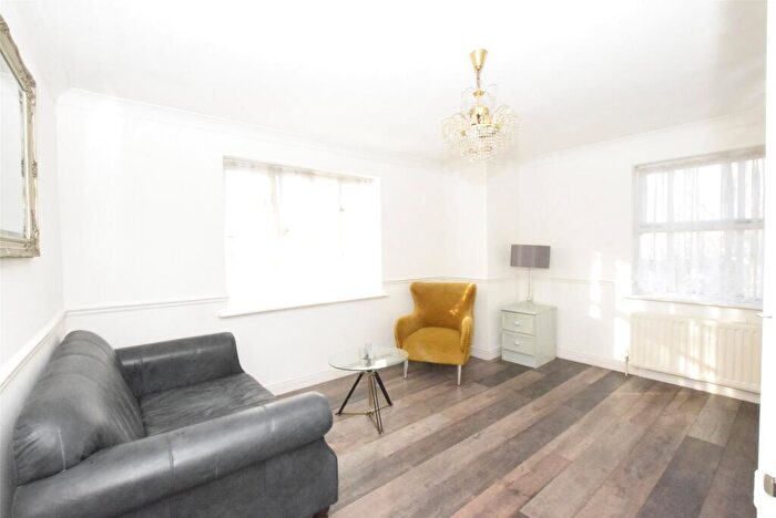 2 Bedroom Apartment For Sale In Upward Court, Junction Road, Romford, RM1