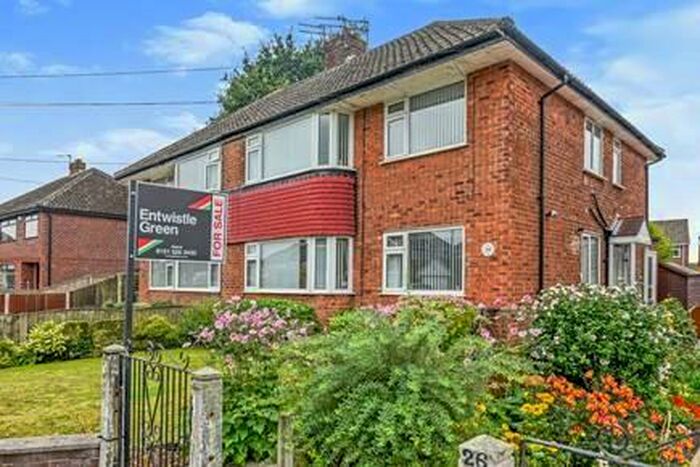 2 Bedroom Flat To Rent In Ravenglass Avenue, L31