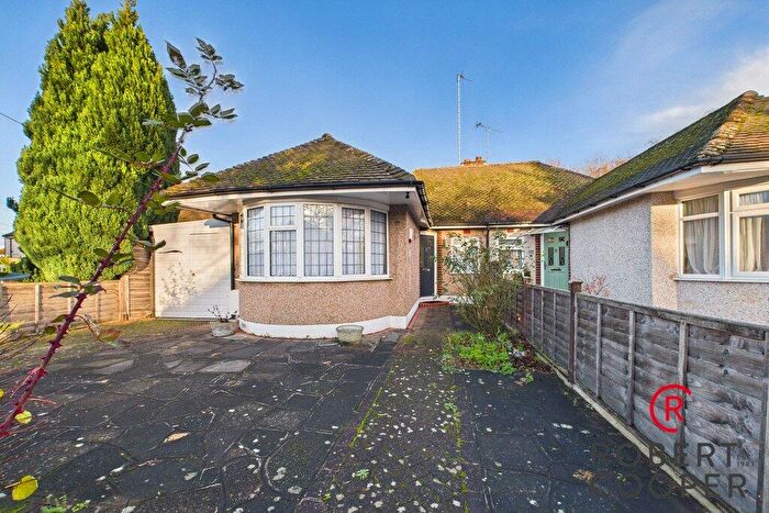 2 Bedroom Bungalow For Sale In Field End Road, Ruislip, HA4