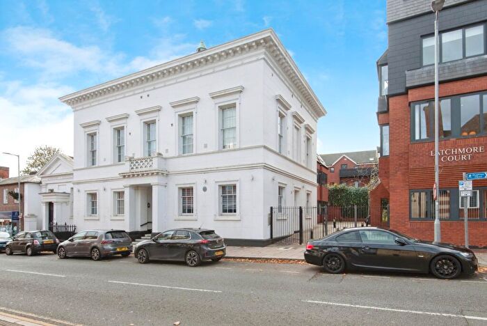 2 Bedroom Flat For Sale In Brand Street, Hitchin, Hertfordshire, SG5