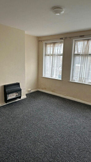 1 Bedroom Flat To Rent In Green Lane, Ilford, Essex, IG3