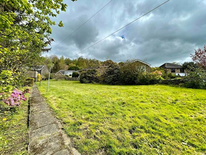3 Bedroom Semi-Detached House For Sale In Yew Tree Hill, DE4