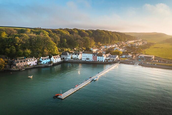 6 Bedroom Town House For Sale In Dale, SA62