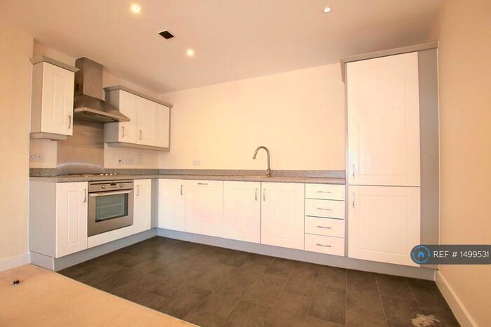 1 Bedroom Flat To Rent In Eagles Court, Wrexham, LL13