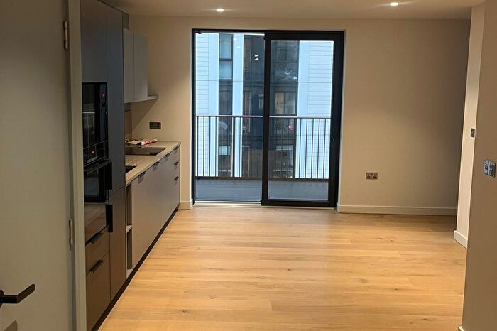 1 Bedroom Flat To Rent In Chandlers Avenue, SE10