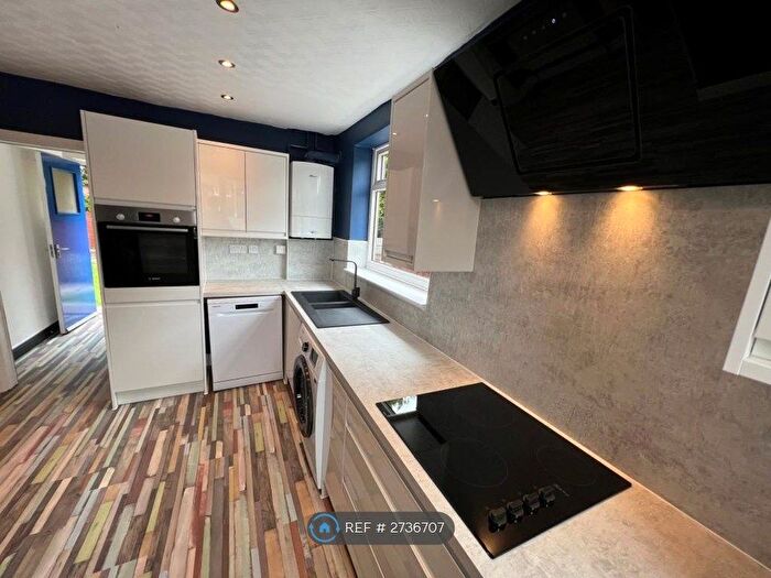 4 Bedroom Semi-Detached House To Rent In Eccles Old Road, Salford, M6